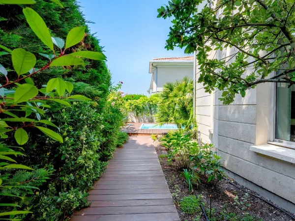 Maison 9 pièces 186 m²