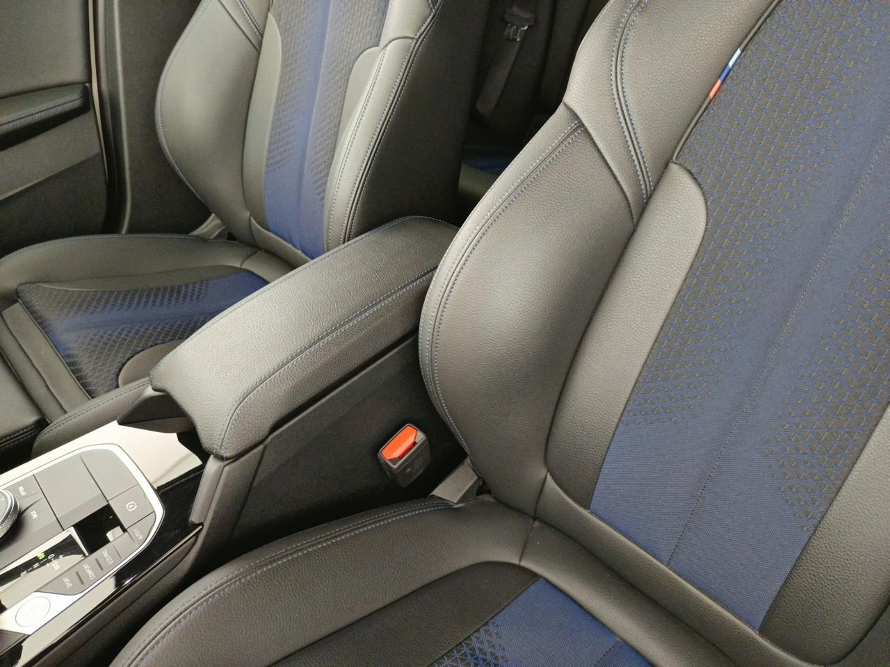 Bmw Serie 1 16i 109 ch dkg7 m sport — photo 32