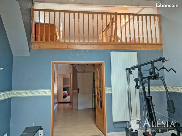 Maison 7 pièces 227 m²