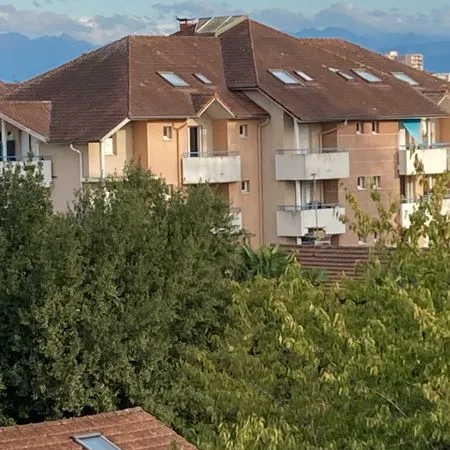 Près du CAMPUS GRAND STUDIO MEUBLÉ à louer
