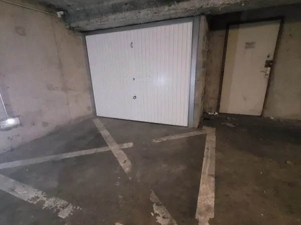 Garage en sous-sol sécurisé
