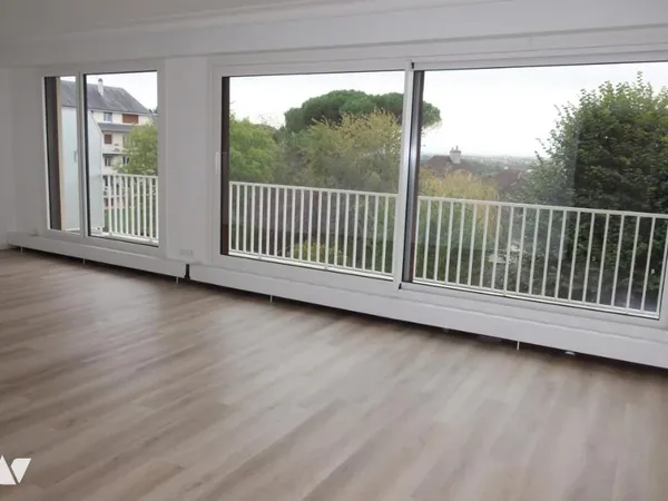 Appartement 2 pièces 77 m²