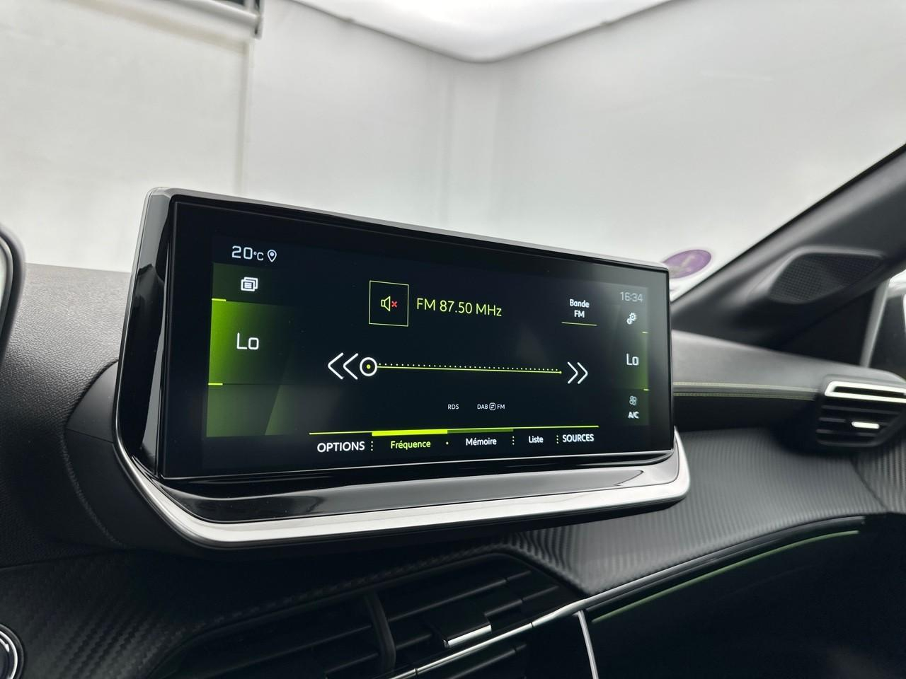Peugeot 208 puretech 100 s&s bvm6 gt pack — photo 23