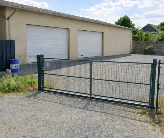 Local a louer 120m2 et 90m2