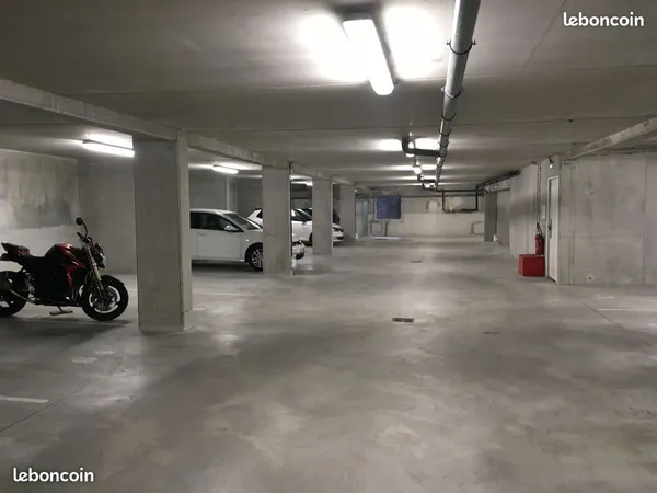 Place de parking souterrain à louer