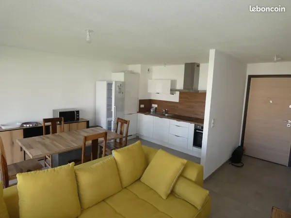 À LOUER - Appartement meublé 62 m² avec grande terrasse, garage et parking LES GRANGES-NARBOZ (25300
