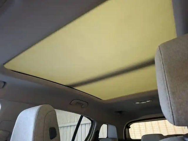 Citroën C5 Aircross puretech 180 s&amp;s eat8 — photo 32