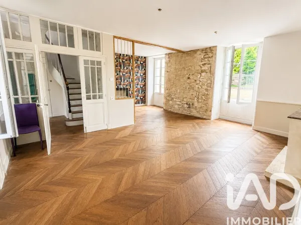 Maison 7 pièces 216 m²
