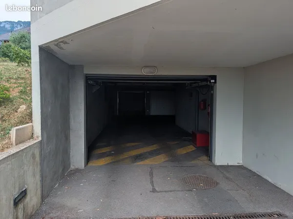 Garage Box Fermé