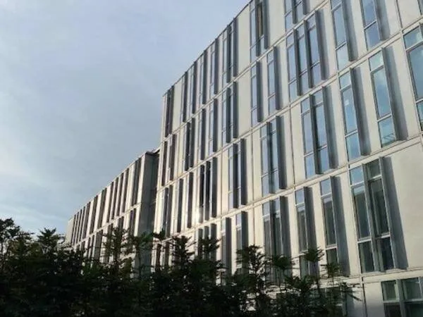 Bureaux 827 m²
