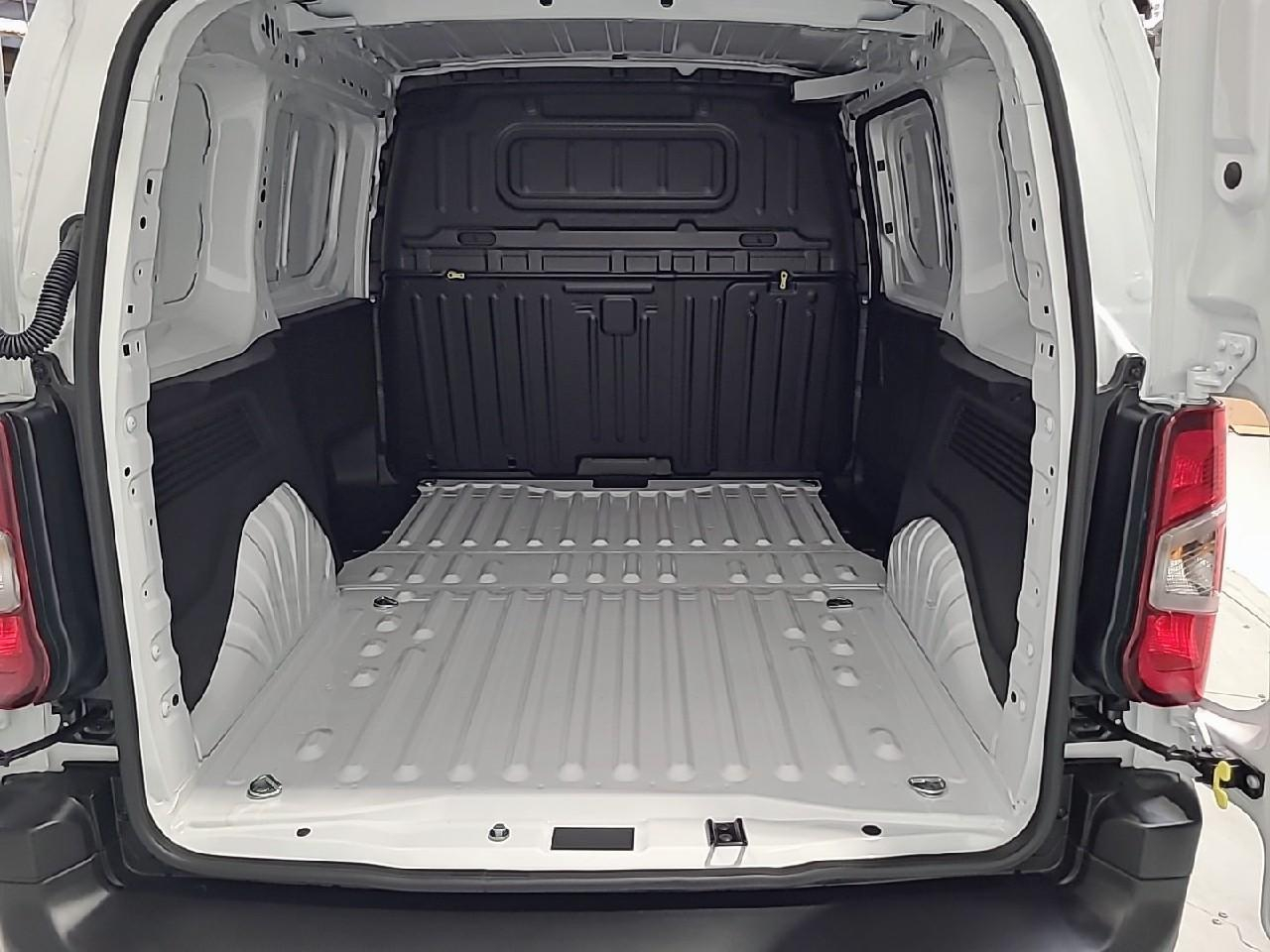 Citroën Berlingo van m diesel 100 ch manuelle — photo 14