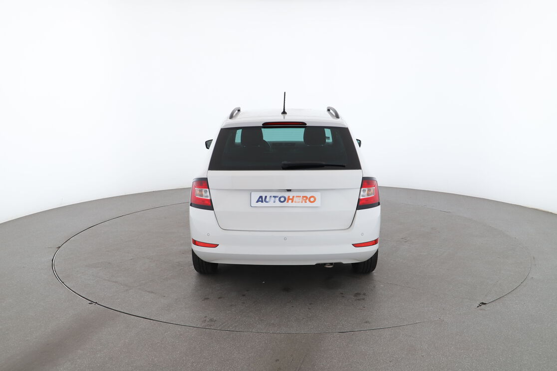 Skoda Fabia Combi 1.0 TSI Business — photo 4