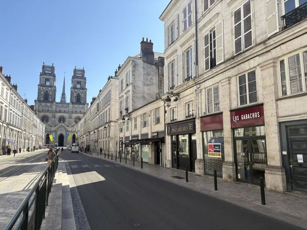 Local commercial 105 m²