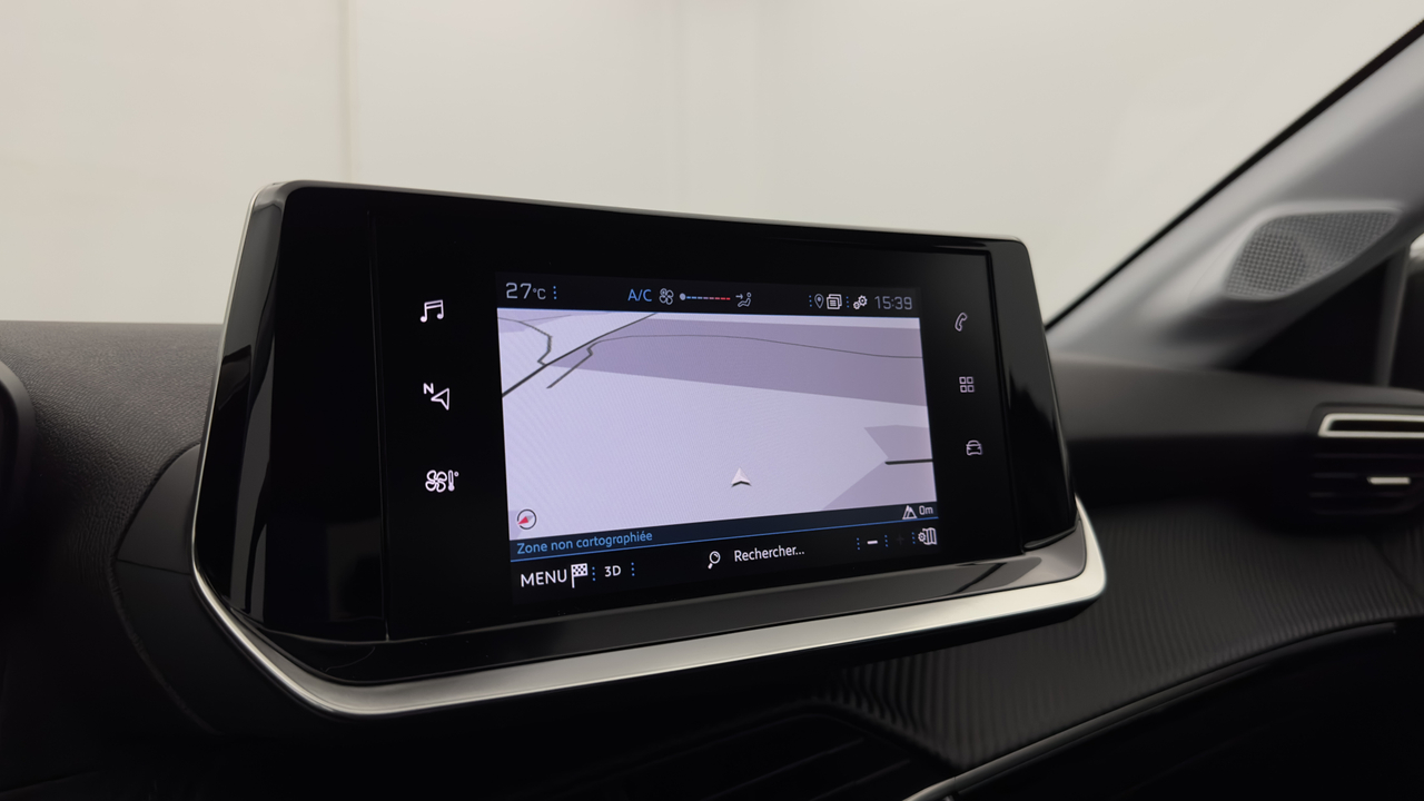 Peugeot 208 PureTech 100 S&amp;S EAT8 — photo 26