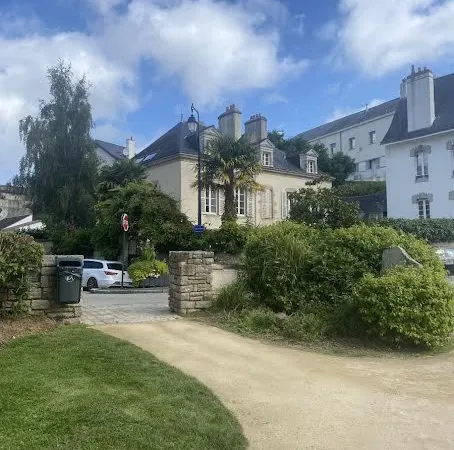 Maison 10 pièces 300 m²