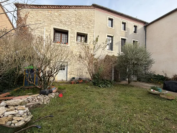 Maison 7 pièces 244 m²