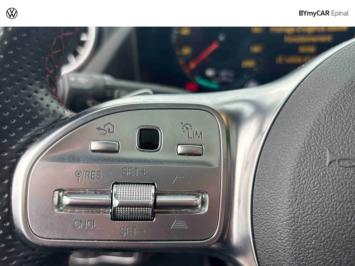 Mercedes EQA 250 — photo 18