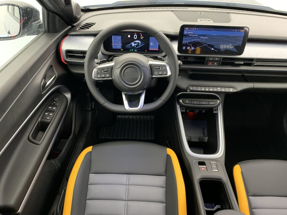 Jeep Avenger — photo 13