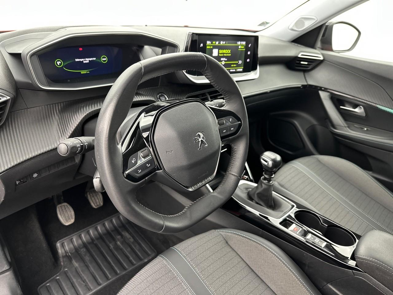 Peugeot 2008 puretech 130 s&s bvm6 allure pack — photo 8