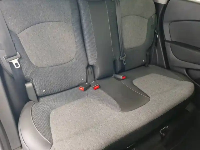 Renault Captur dci 90 edc — photo 15