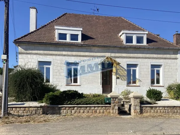 Maison en pierres blanches rénovée Secteur d'Agnez