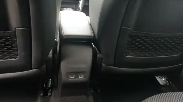 Peugeot 208 hybrid 110 e-dcs6 — photo 40