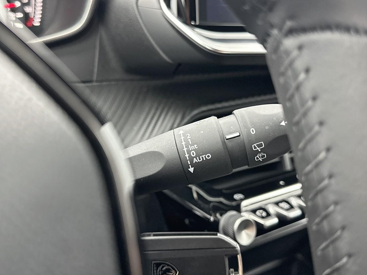 Peugeot 2008 100 s&s bvm6 style — photo 18