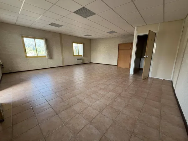 Local commercial 52 m²
