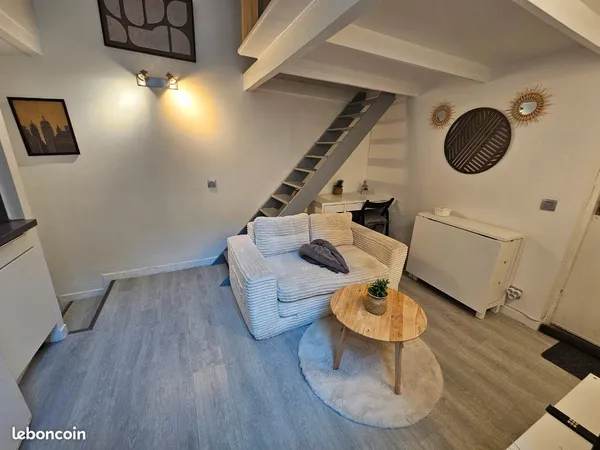 Studio meublé de 22 m² au coeur de la vieille ville, place Saint-Epvre