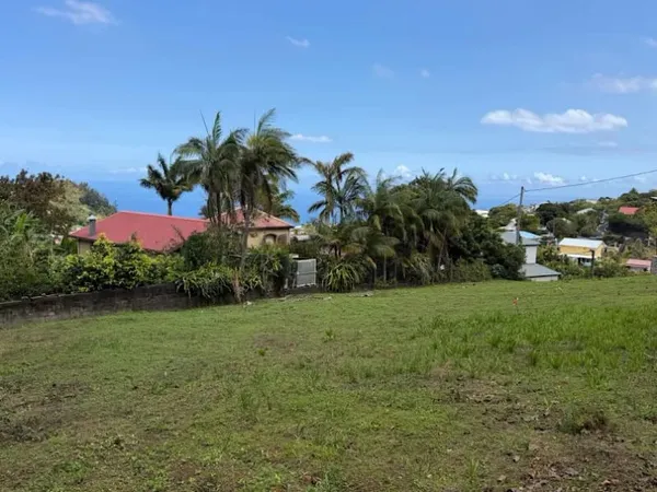 Terrain 385 m²