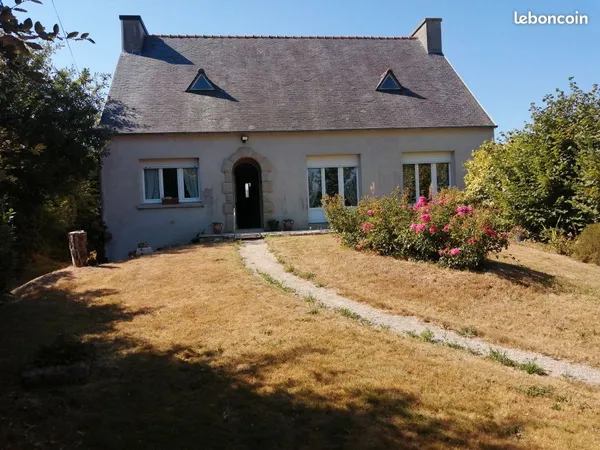 Vends maison 120 m2 habitable sur sous sol entier avec grand grenier partiellement aménagé