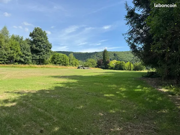 Vente terrain constructible de 13 451 m² — Plein sud, vue dégagée
