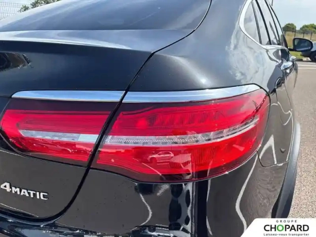 Mercedes Glc coupé 250 9g-tronic 4matic — photo 28