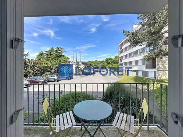 Studio refait à neuf avec balcon - Dpe C - Idéal investissement ou premier achat