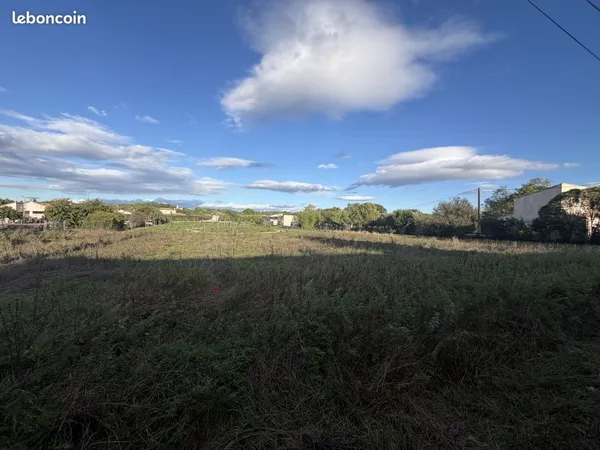 Terrain à vendre 585m2