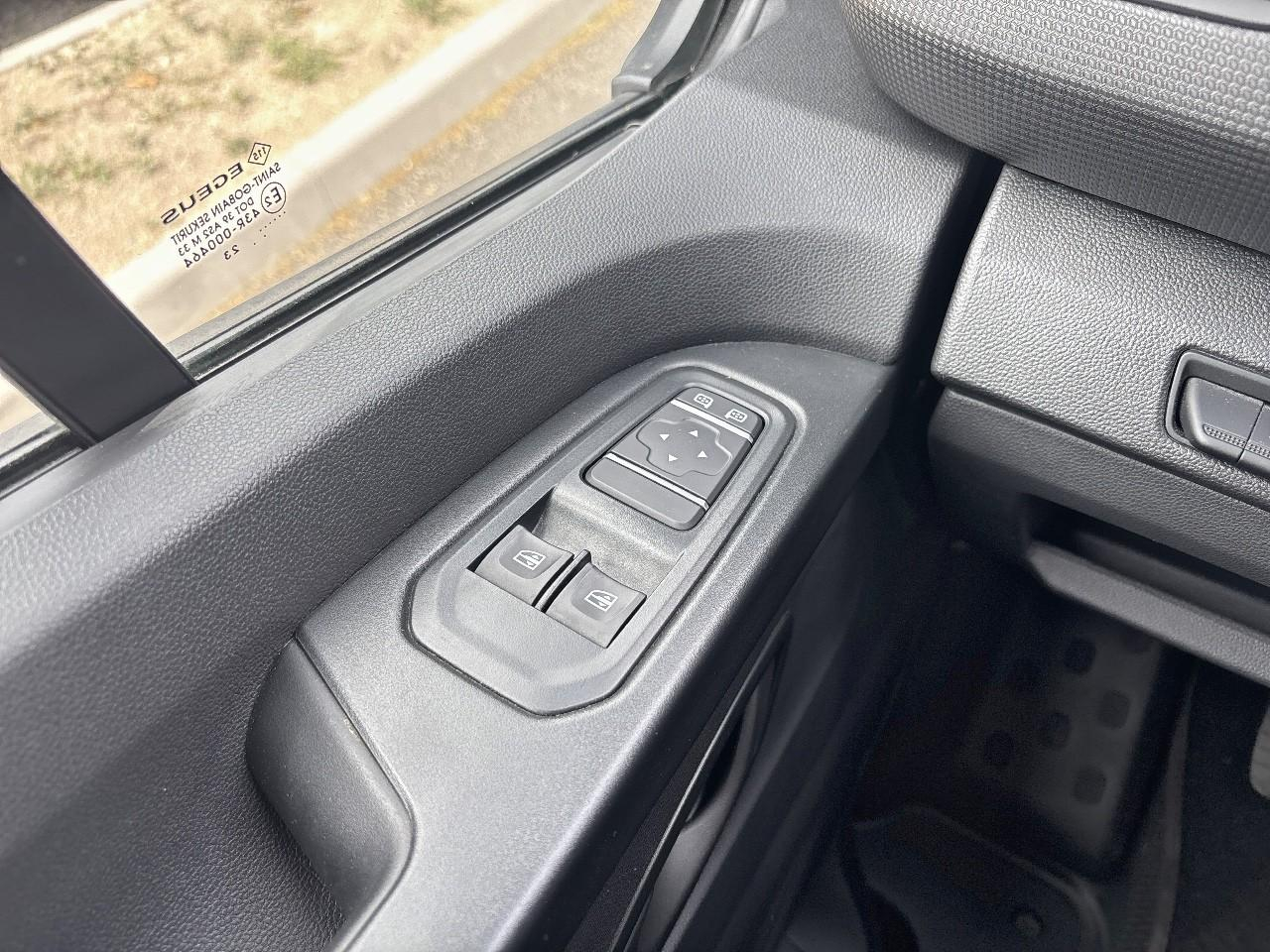 Renault Trafic l2 2.0 blue dci 150ch s&s zen 8 places — photo 19