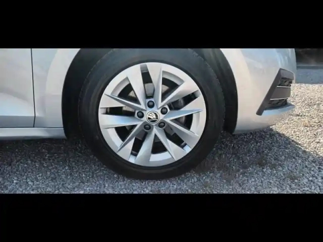 Skoda Octavia combi 2.0 tdi 150ch ambition dsg7 — photo 11