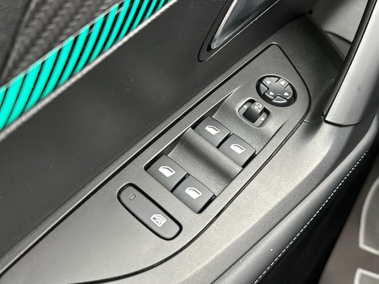 Peugeot 2008 puretech 130 s&s eat8 allure business — photo 15