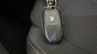 Peugeot 308 1.2 PureTech 130ch E6.3 S&S Allure EAT8 — photo 16