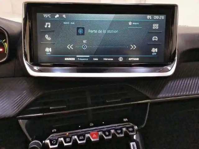 Peugeot 208 hybrid 100 e-dcs6 — photo 19