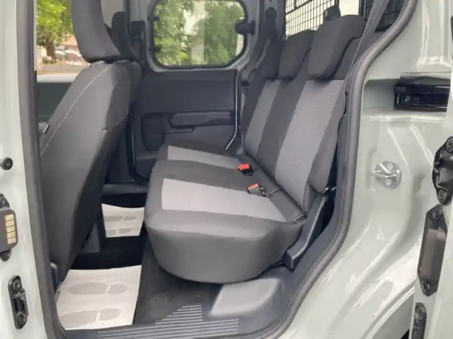 Ford Transit Courier fourgonnette 1.0 ecoboost 100ch cabine approfondie trend — photo 9