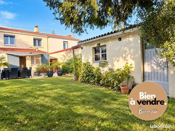 Maison en pierre rénovée avec terrain de 500 m²
