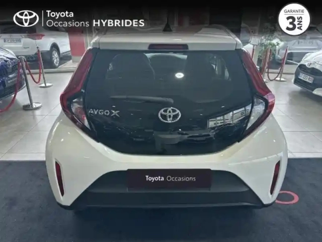Toyota Aygo x 1.0 vvt-i 72ch active business my23 — photo 9
