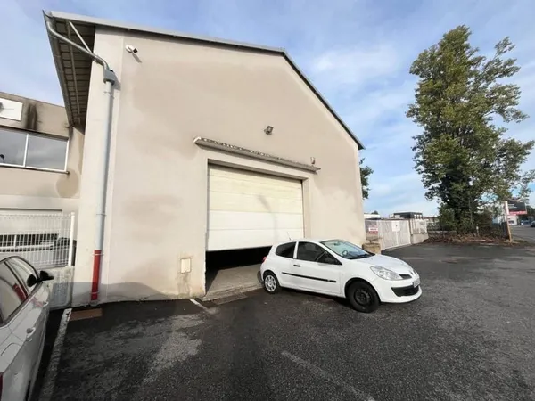 Local d'activité 521 m²