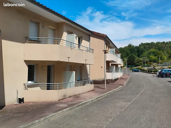 Studio 25m2 proche IUT avec parking