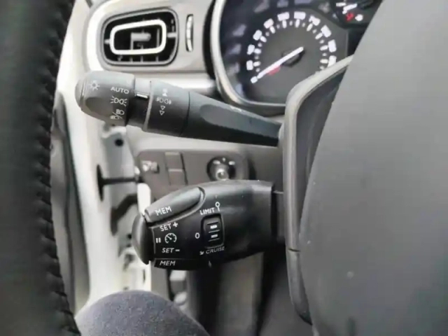 Citroën C3 1.2 puretech 110ch s&amp;s shine eat6 — photo 13