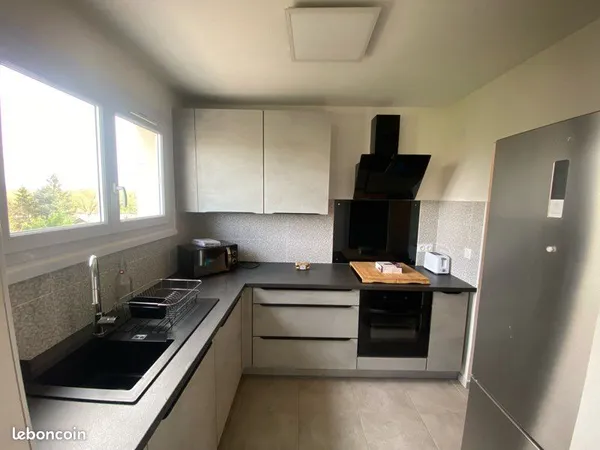 T2 meublé 44 m²-Parking intérieur privé
