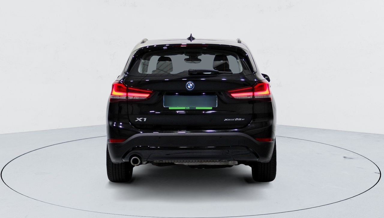 BMW X1 — photo 4