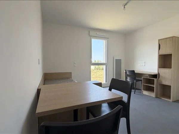 Appartement - 1er étage - 20.54 m2 - 1 pièce - Meublé