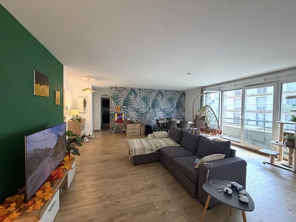 Appartement 98m² avec balcon, garage et parking